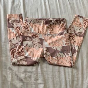 Nike Women's Leggings in tan and Brown Leaf Pattern